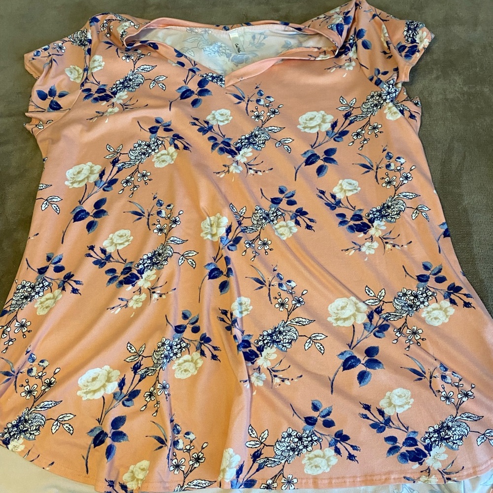Plus floral shirt